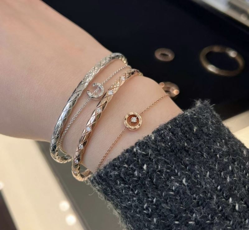 Ch**el bracelets